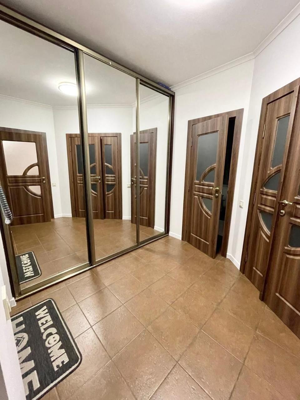 Favorite Citi новобудова тц депот, жк атлант, жк водограй дуже чисто! Apartment *