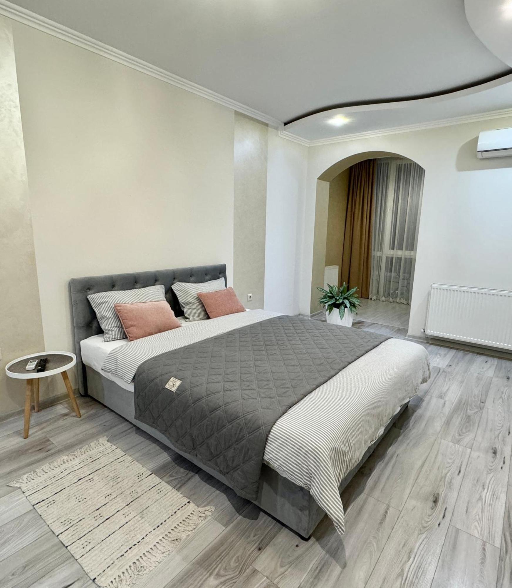 Favorite Citi новобудова тц депот, жк атлант, жк водограй дуже чисто! Apartment *